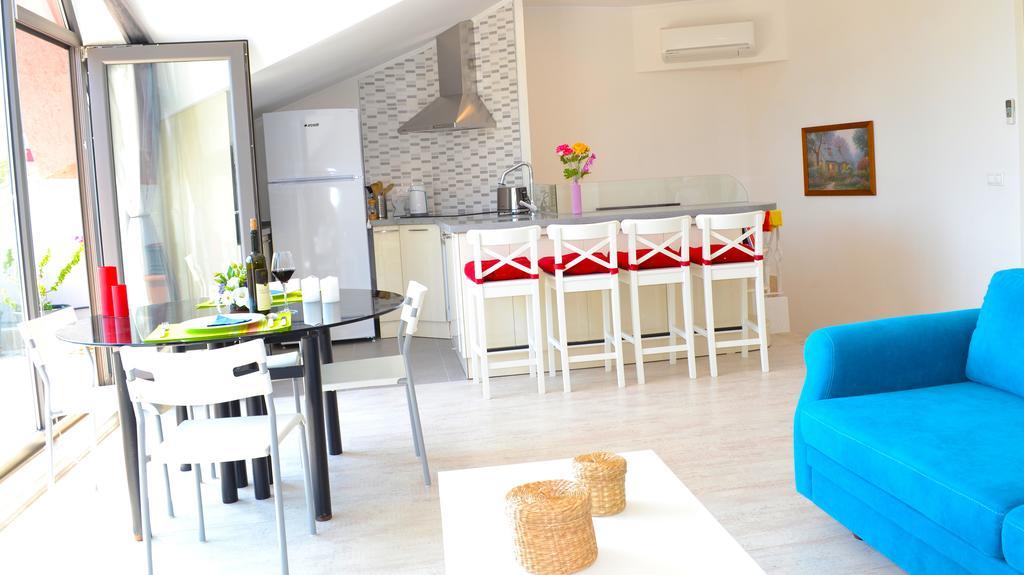 Sybelle Suites By Villa Safiya Гьочек Стая снимка