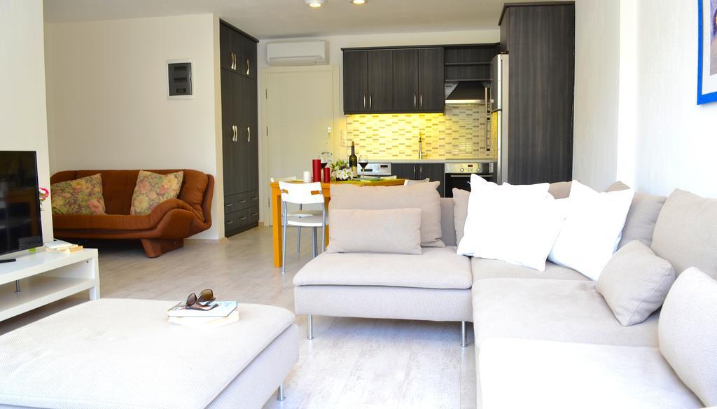 Sybelle Suites By Villa Safiya Гьочек Стая снимка
