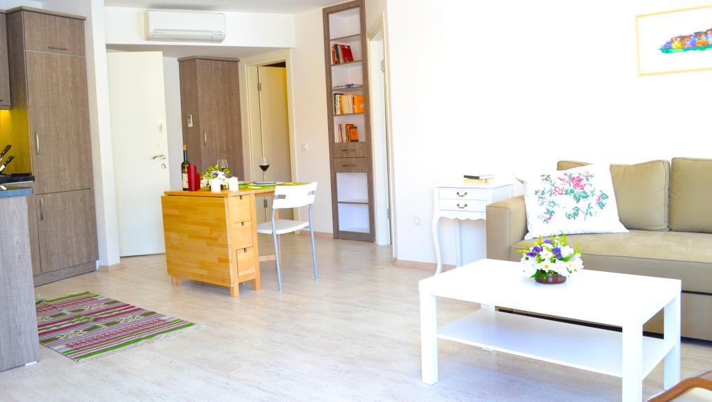 Sybelle Suites By Villa Safiya Гьочек Екстериор снимка