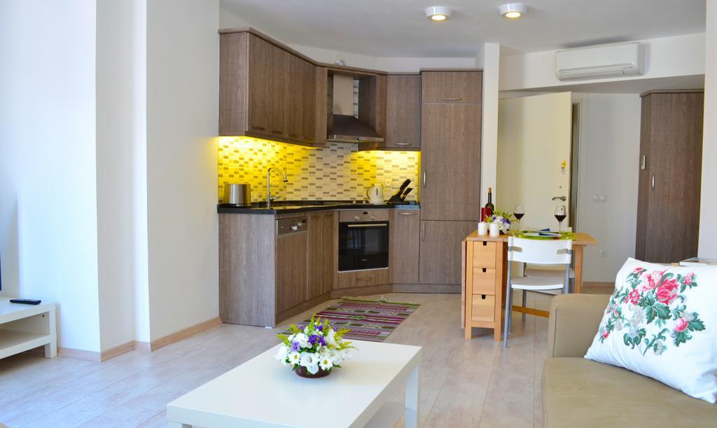 Sybelle Suites By Villa Safiya Гьочек Екстериор снимка