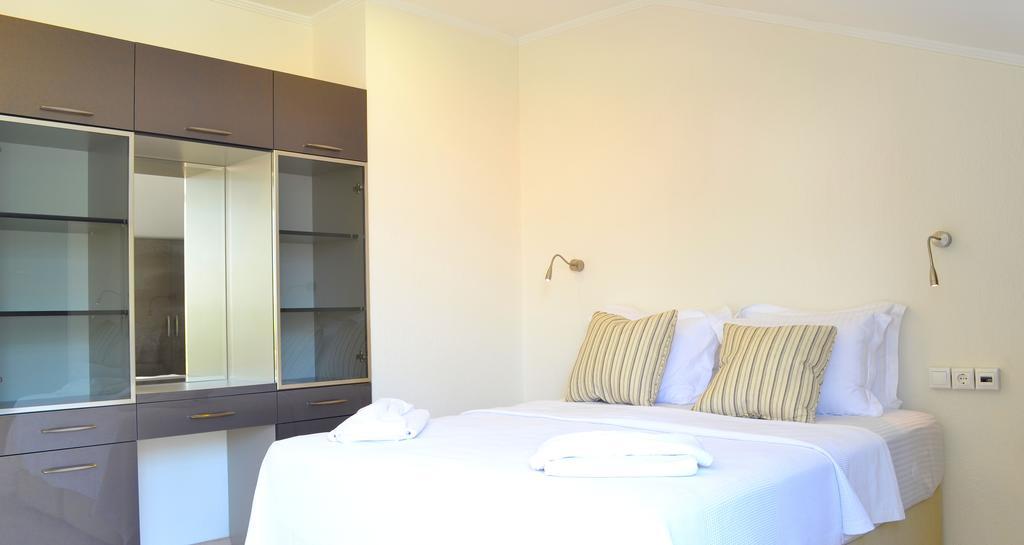 Sybelle Suites By Villa Safiya Гьочек Екстериор снимка